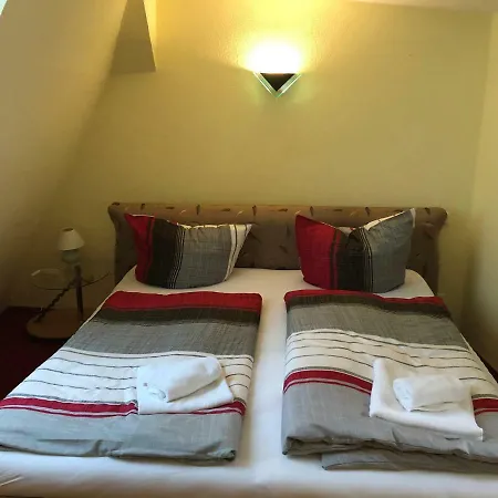 Parkschloesschen In 2*