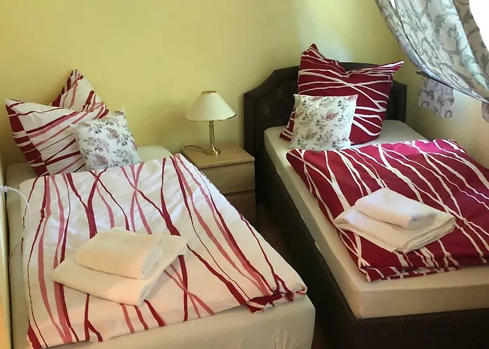 Parkschloesschen In Otel